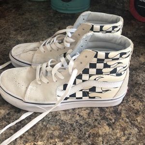 VANS 5.5 Men’s or 7/7.5 women’s